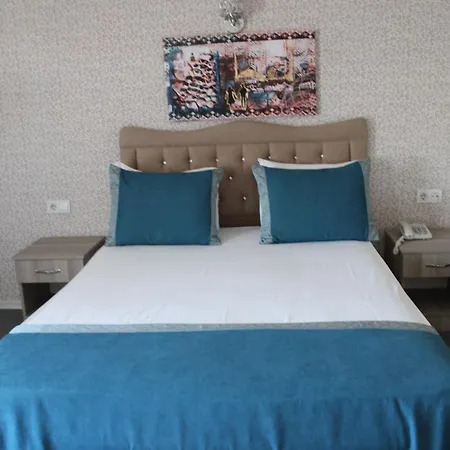 מלון Angrand 4*